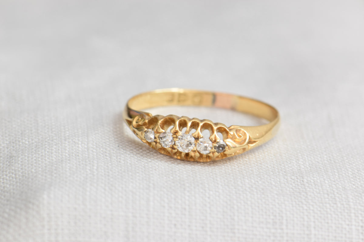 18k English Victorian Graduated Diamond Ring, 8.5