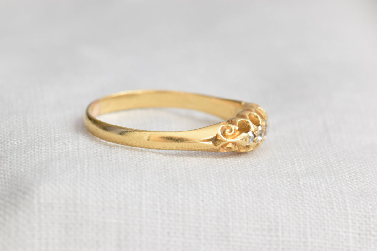 18k English Victorian Graduated Diamond Ring, 8.5
