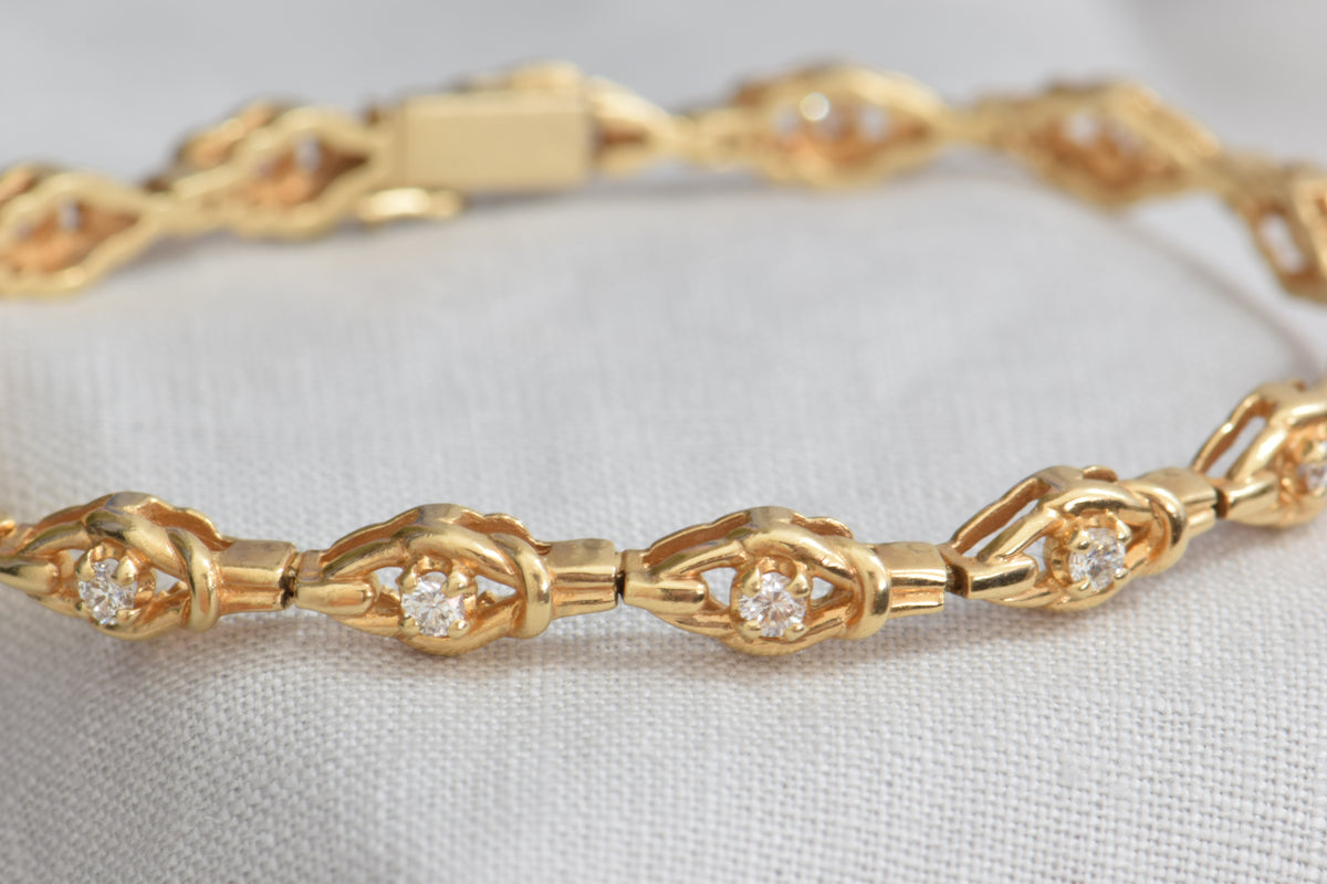 14k Link Bracelet with 1.5 CTTW Natural Diamonds, 7 inch Sizable